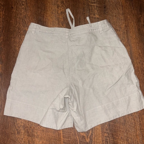 The North Face Shorts Gray Drawstring Pockets Outdoors Hiking Casual Size 4 - Picture 3 of 5